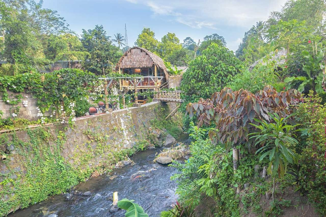 Onong'S Homestay & Cafe Tomohon 外观 照片