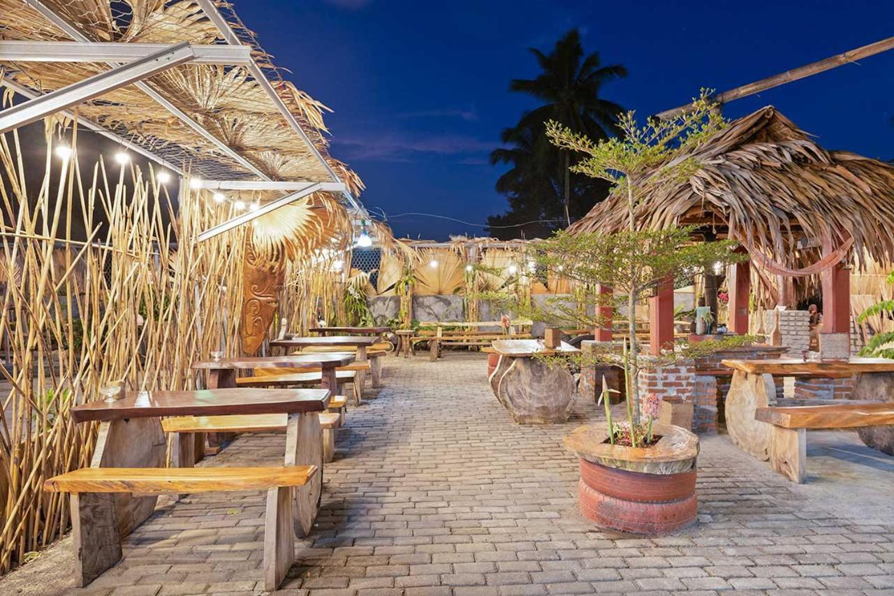 Onong'S Homestay & Cafe Tomohon 外观 照片