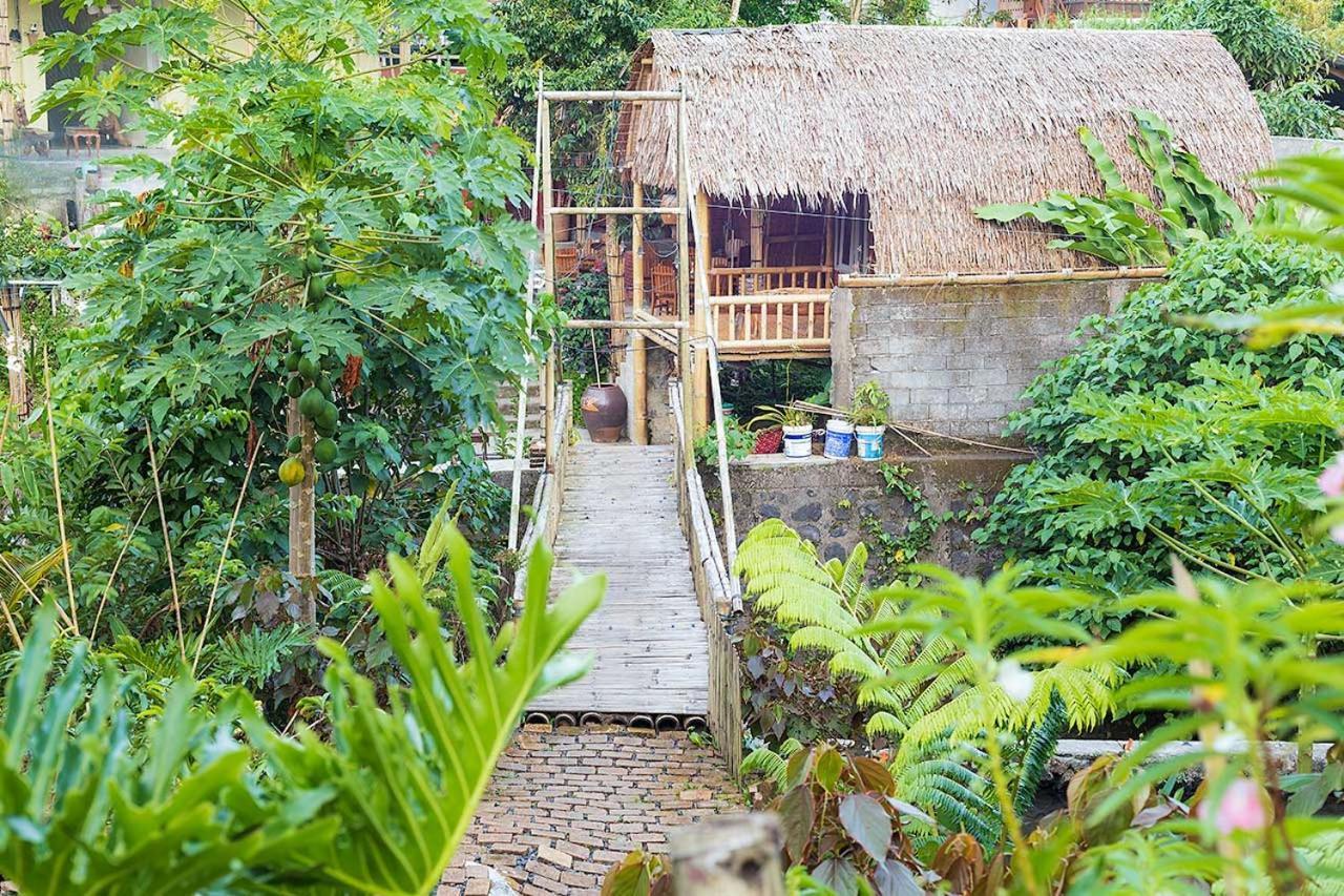 Onong'S Homestay & Cafe Tomohon 外观 照片